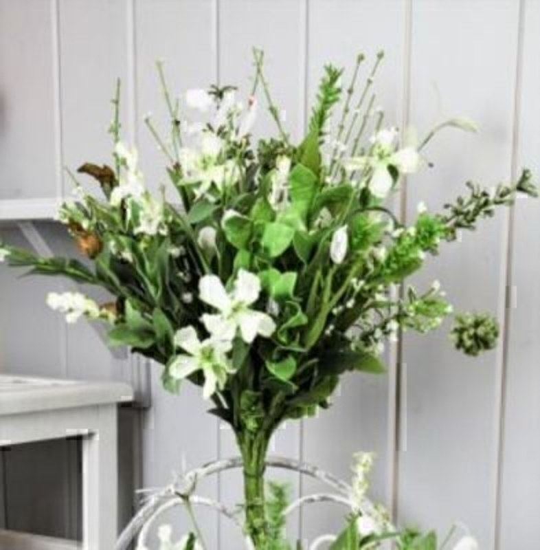 Bouquet of Green and White Artificial Meadow Flowers by Bloomsbury. Can also be called silk flowers the quality of these artificial flowers by Bloomsbury is second to none. For Realistic fake or silk flowers Bloomsbury are the perfect company. Size 56x3
